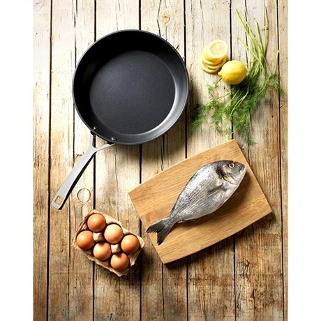 Le Creuset Poêle 28 Cm Les Forgées – Image 3